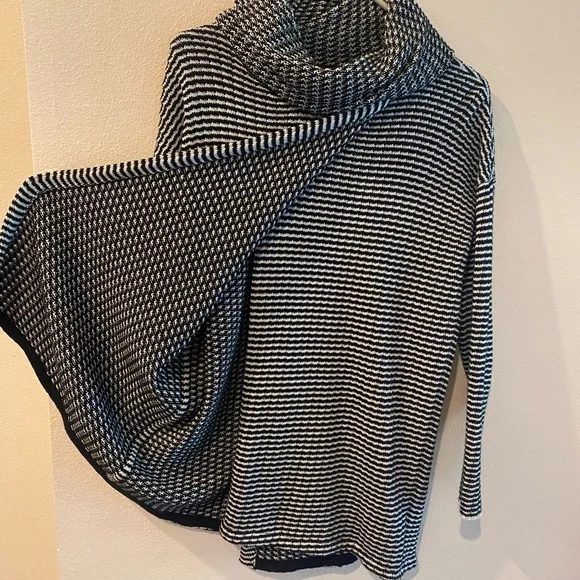 Jacket - Picture 3 of 8